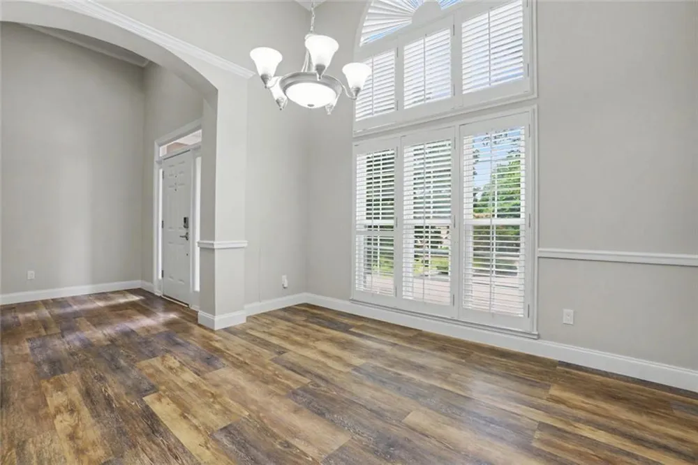 102 Legacy Court Woodstock, GA 30189