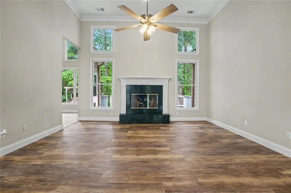 102 Legacy Court Woodstock, GA 30189