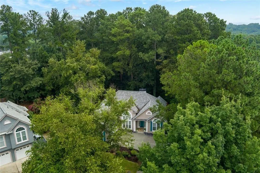 102 Legacy Court Woodstock, GA 30189