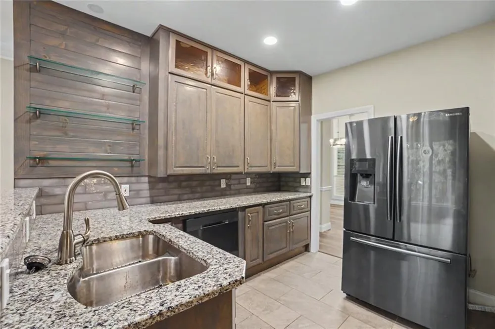 102 Legacy Court Woodstock, GA 30189