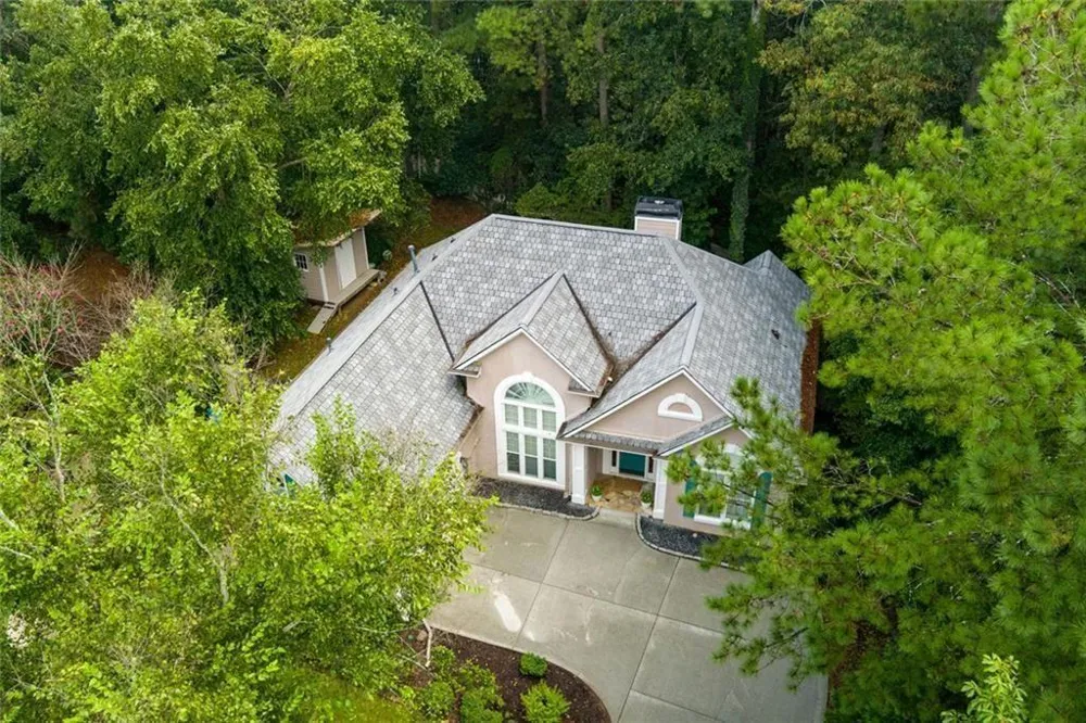 102 Legacy Court Woodstock, GA 30189