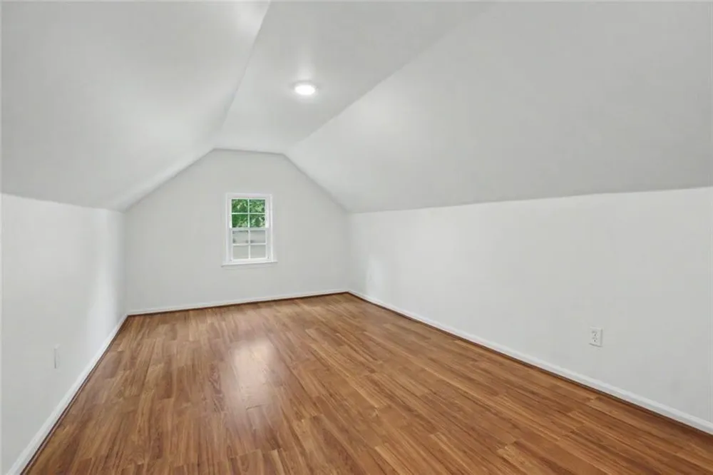 102 Legacy Court Woodstock, GA 30189