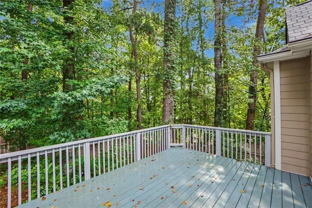 102 Legacy Court Woodstock, GA 30189