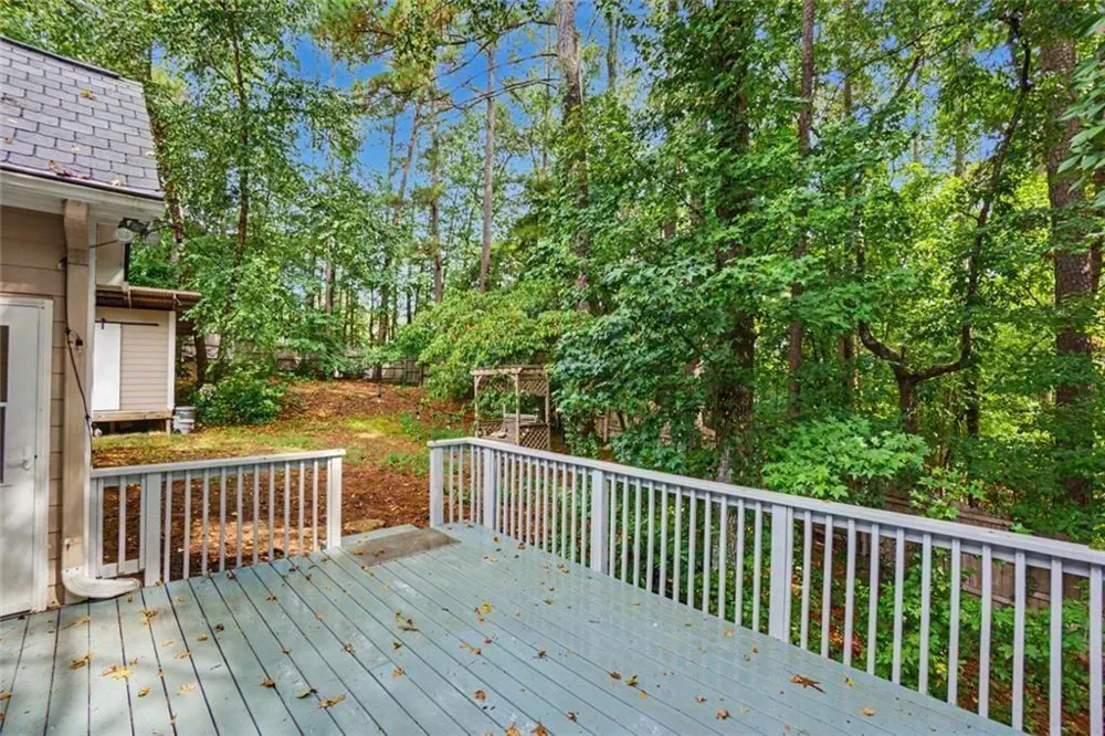 102 Legacy Court Woodstock, GA 30189