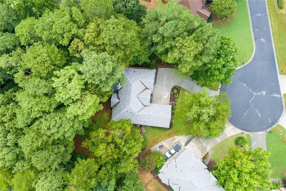 102 Legacy Court Woodstock, GA 30189