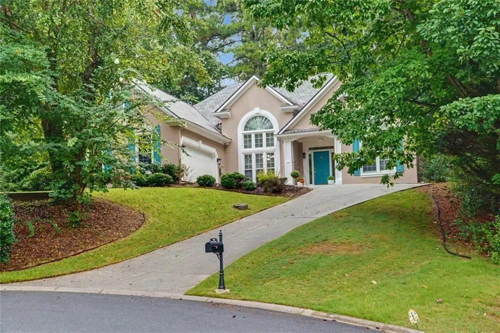 102 Legacy Court Woodstock, GA 30189