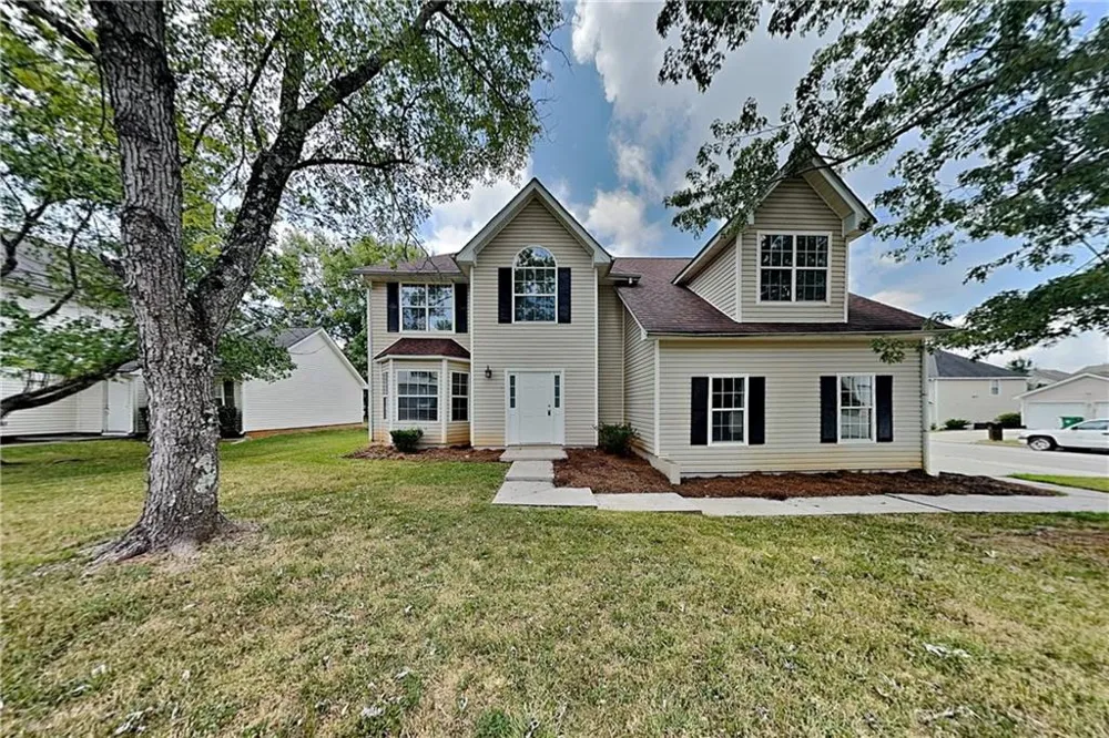 2781 Ward Lake Way Ellenwood, GA 30294