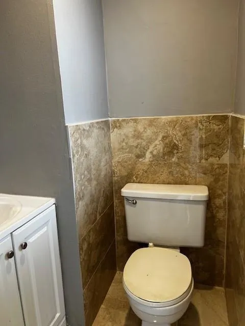 8060 COLONY CIRCLE #208 Tamarac, FL 33321