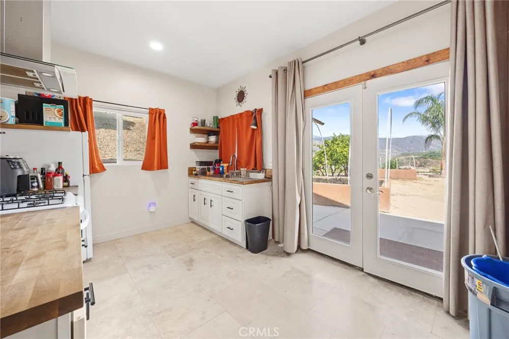 45540 Denizen Heights Hemet, CA 92544
