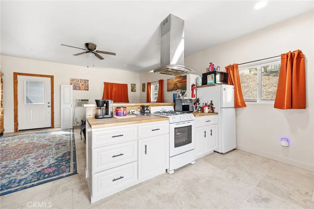 45540 Denizen Heights Hemet, CA 92544