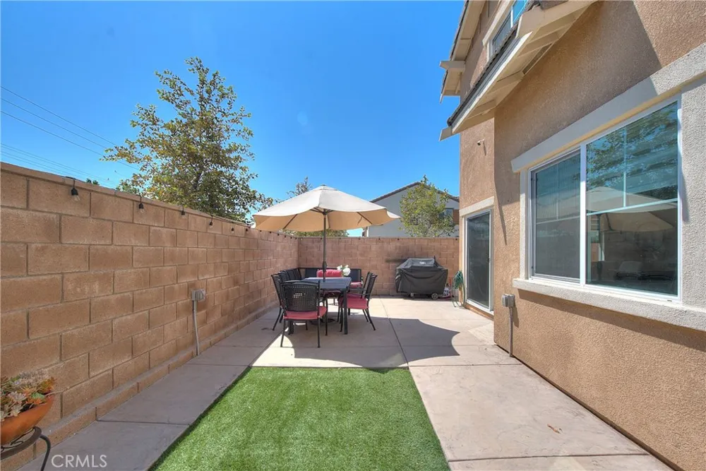 7205 Crescendo Lane Fontana, CA 92336