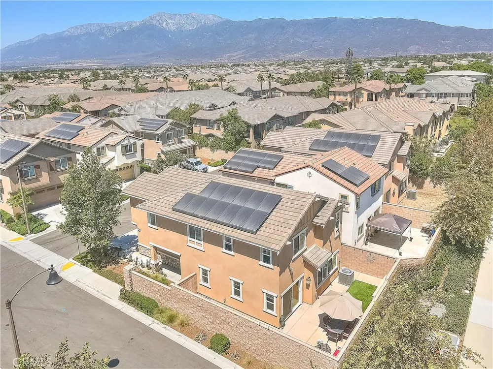 7205 Crescendo Lane Fontana, CA 92336
