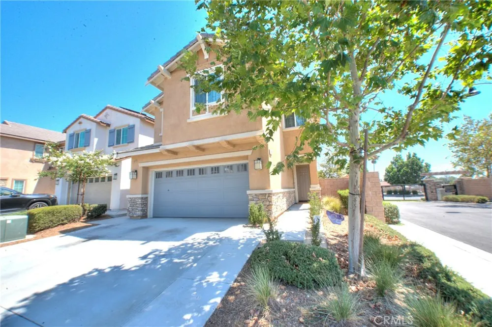 7205 Crescendo Lane Fontana, CA 92336
