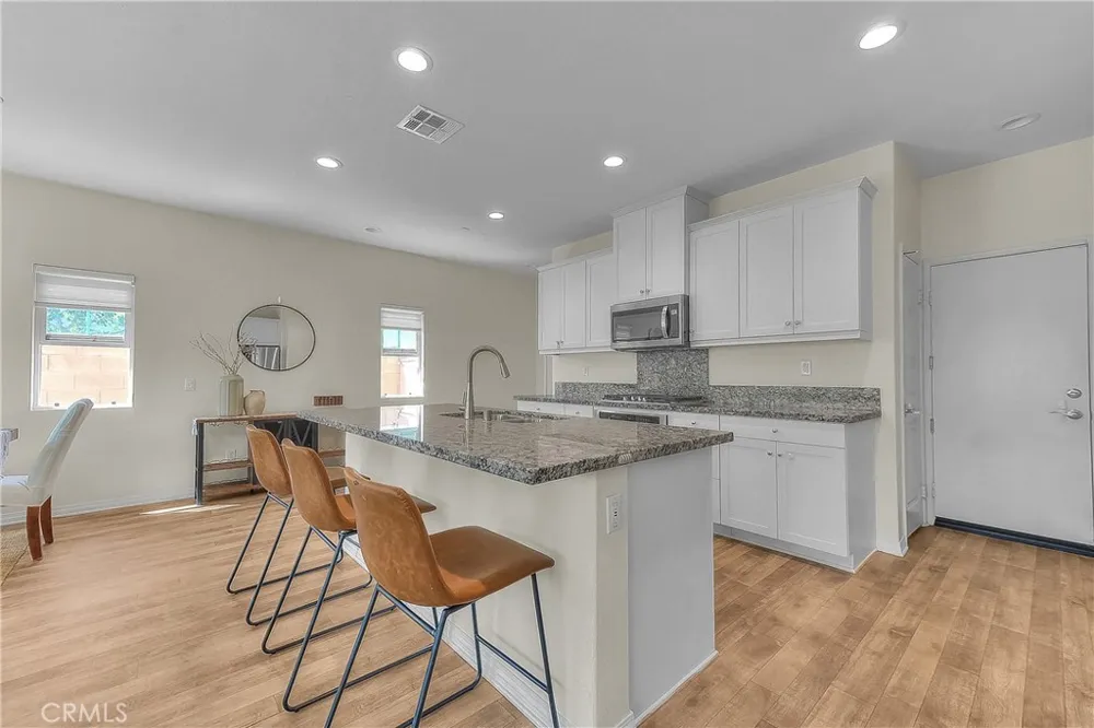 7205 Crescendo Lane Fontana, CA 92336