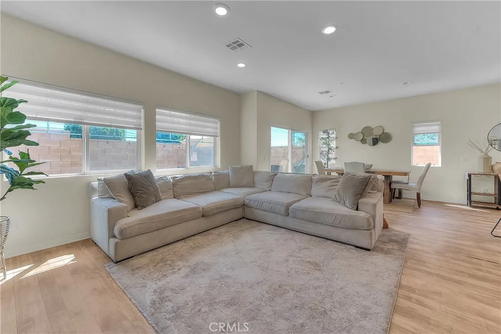 7205 Crescendo Lane Fontana, CA 92336