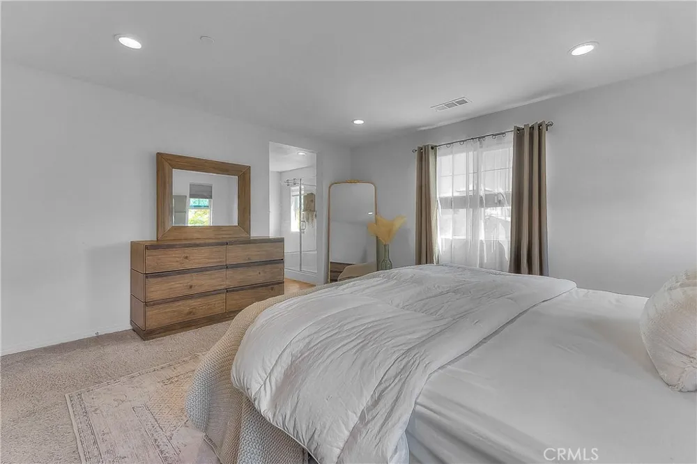 7205 Crescendo Lane Fontana, CA 92336