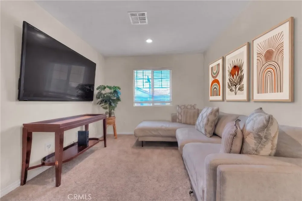 7205 Crescendo Lane Fontana, CA 92336