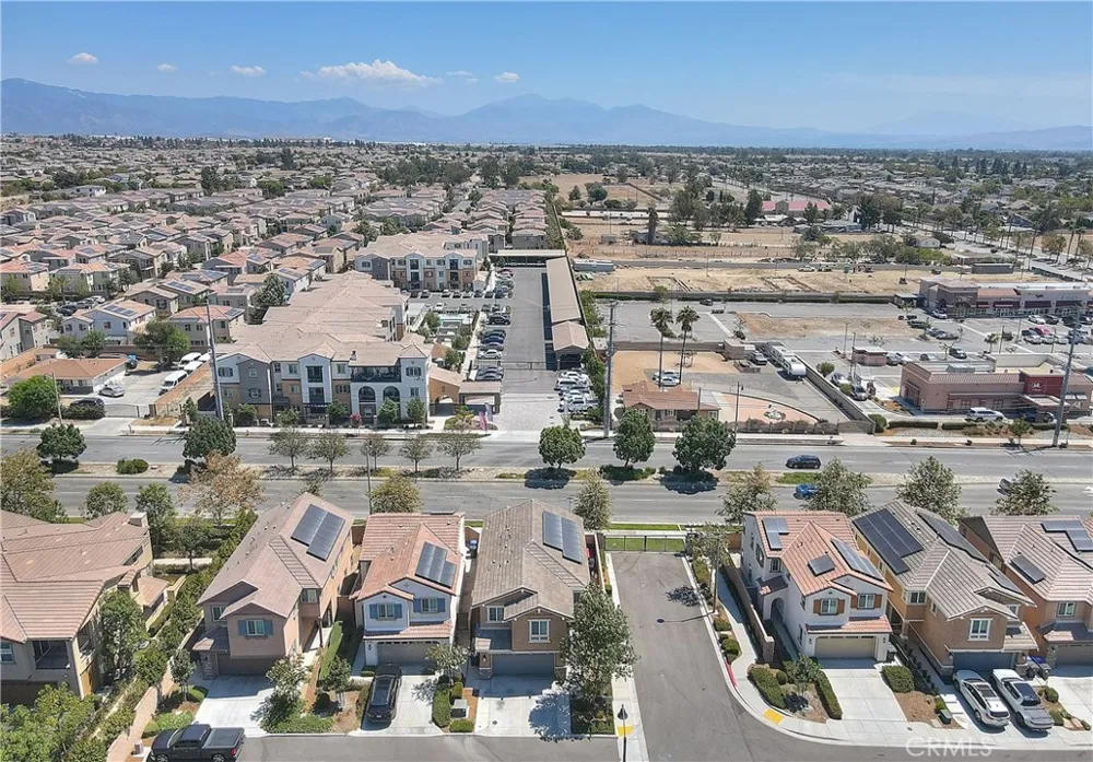 7205 Crescendo Lane Fontana, CA 92336