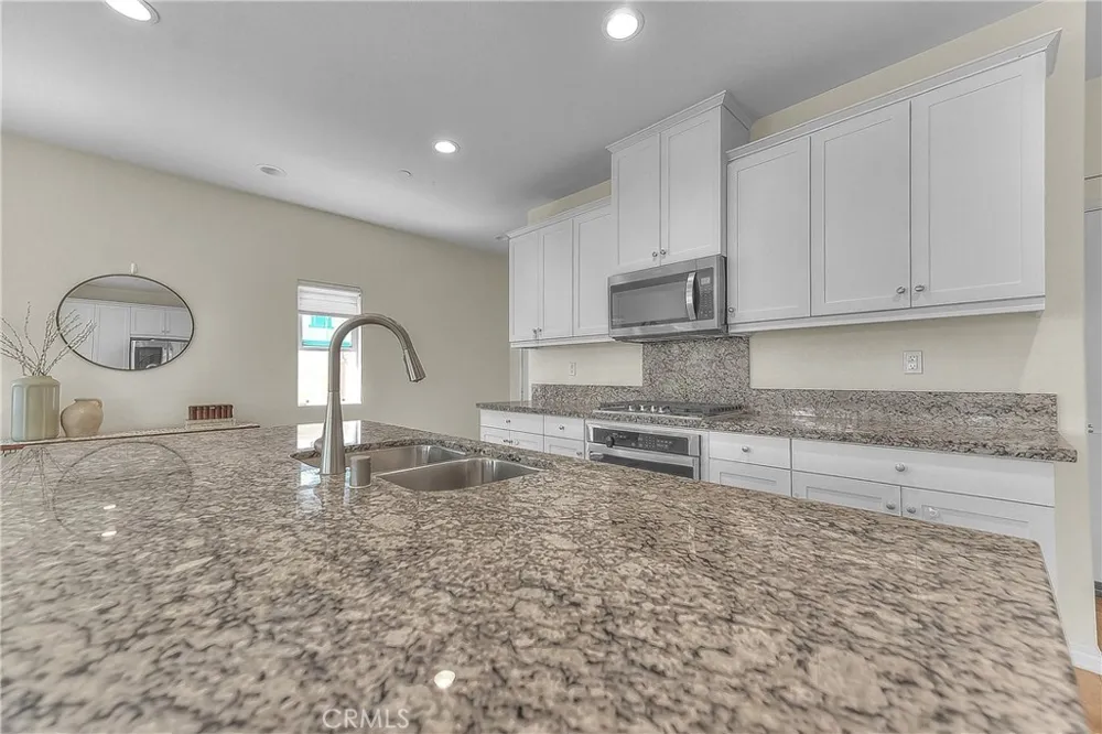 7205 Crescendo Lane Fontana, CA 92336
