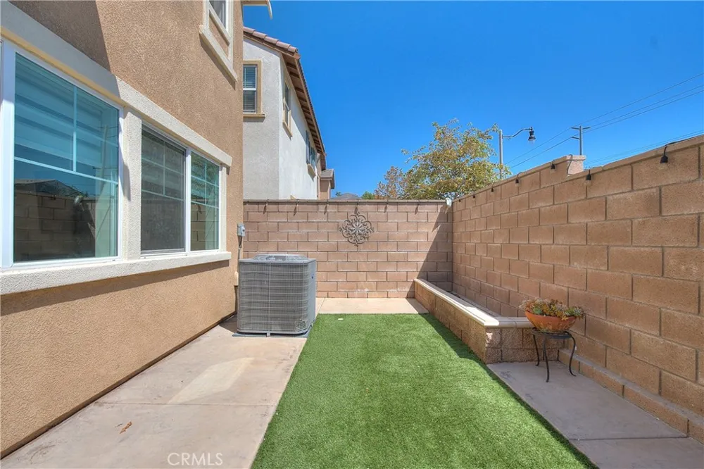 7205 Crescendo Lane Fontana, CA 92336