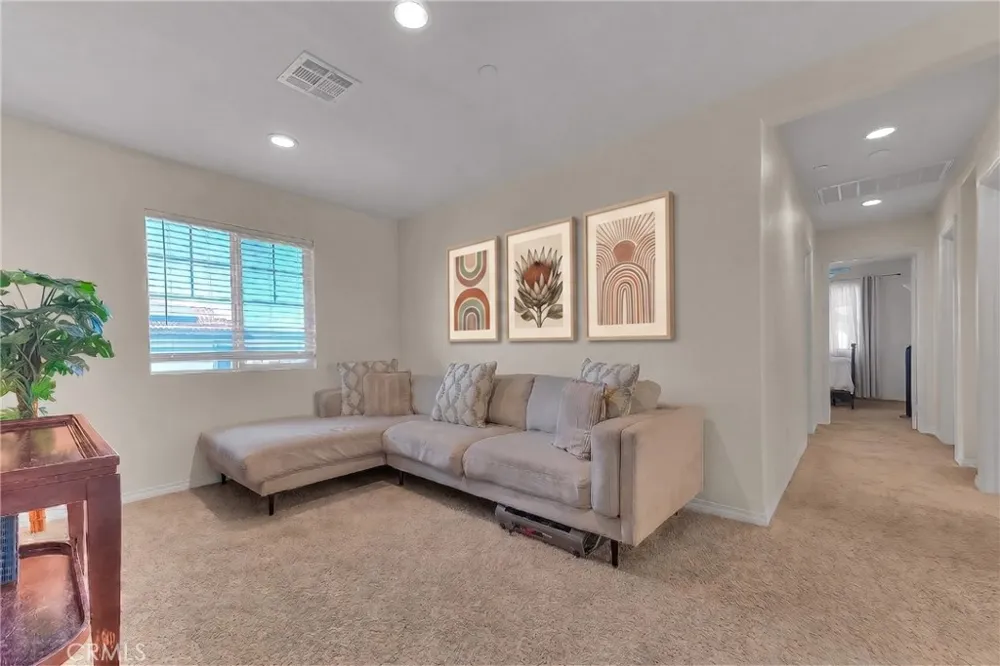 7205 Crescendo Lane Fontana, CA 92336