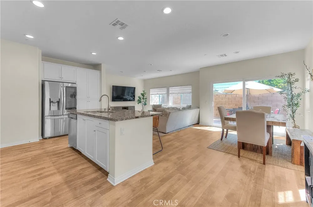 7205 Crescendo Lane Fontana, CA 92336