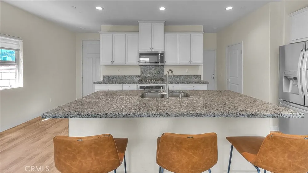 7205 Crescendo Lane Fontana, CA 92336