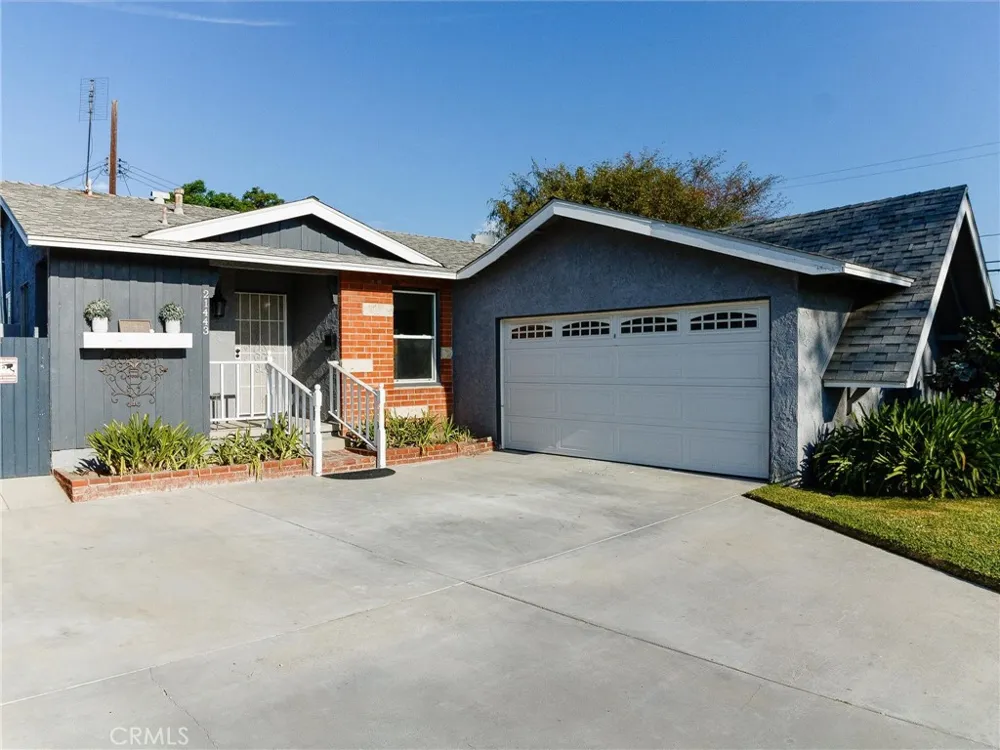 21443 Verne Avenue Lakewood, CA 90715