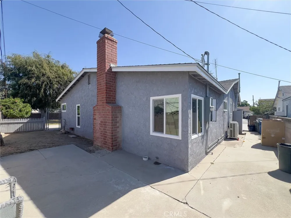 21443 Verne Avenue Lakewood, CA 90715