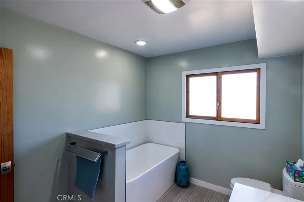 5220 E Los Flores Street Long Beach, CA 90815