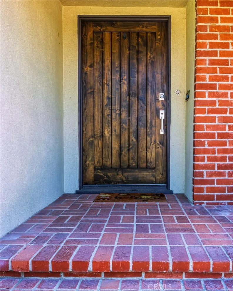5220 E Los Flores Street Long Beach, CA 90815