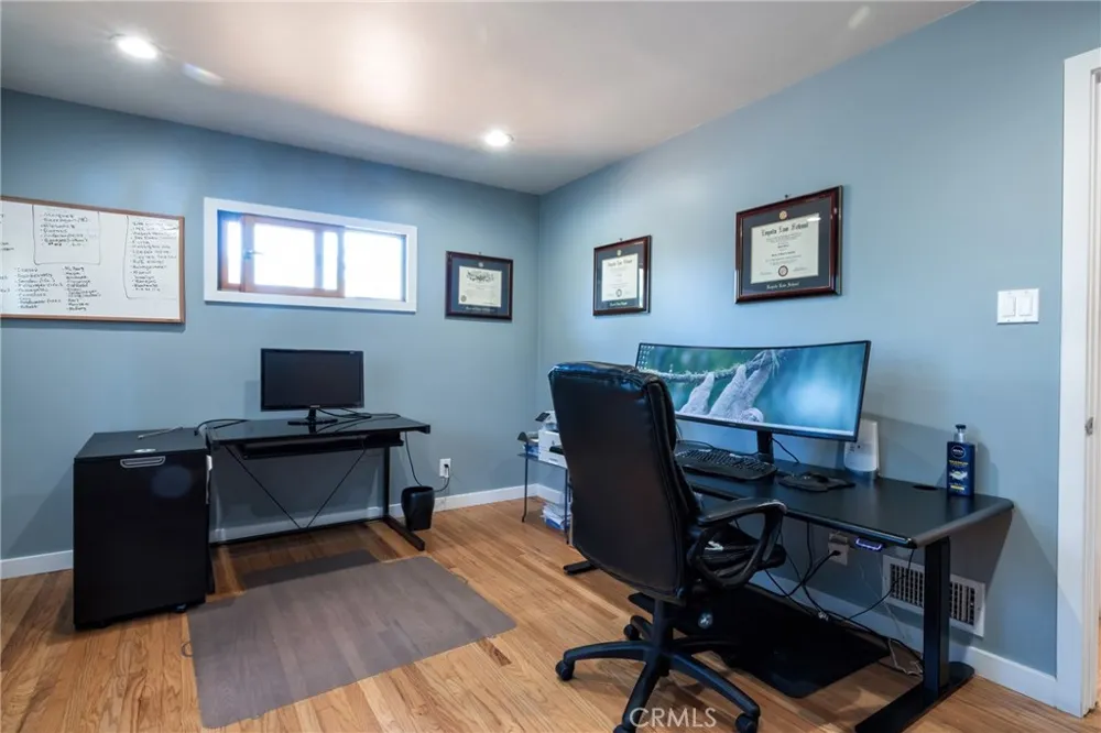 5220 E Los Flores Street Long Beach, CA 90815
