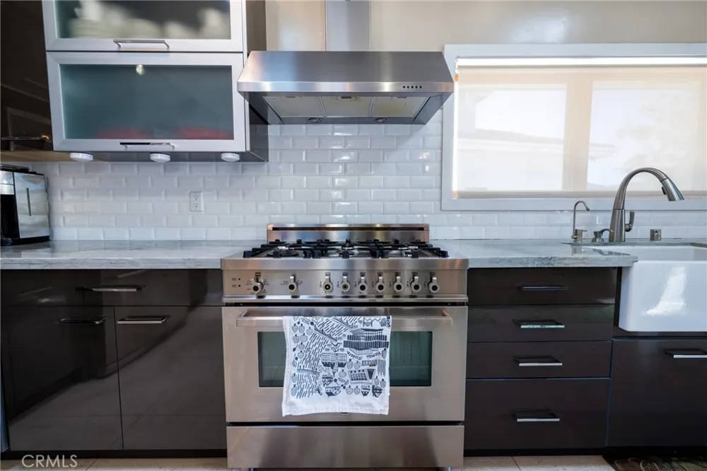 5220 E Los Flores Street Long Beach, CA 90815