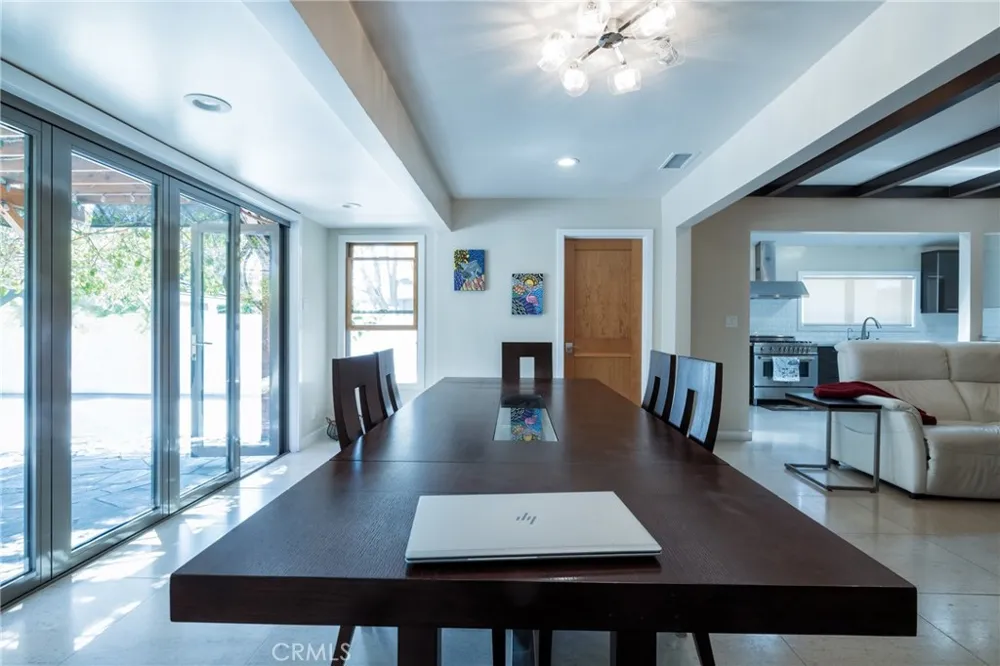 5220 E Los Flores Street Long Beach, CA 90815