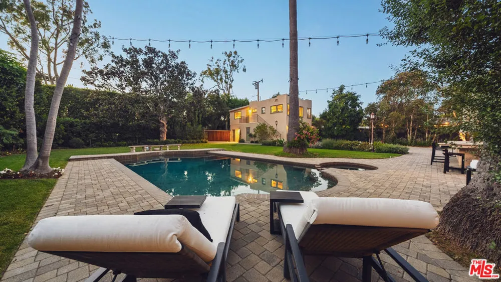 233 Marguerita Avenue Santa Monica, CA 90402