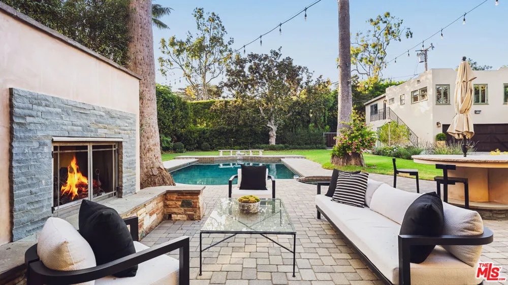 233 Marguerita Avenue Santa Monica, CA 90402