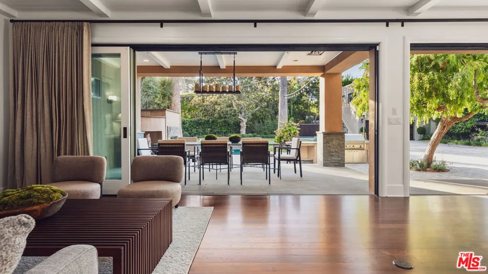 233 Marguerita Avenue Santa Monica, CA 90402