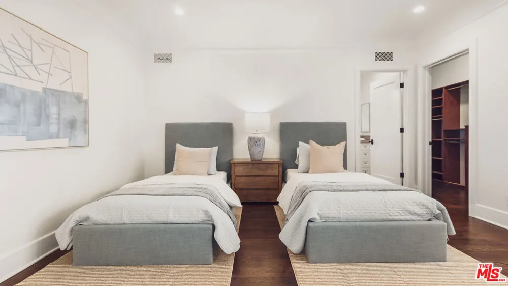 233 Marguerita Avenue Santa Monica, CA 90402