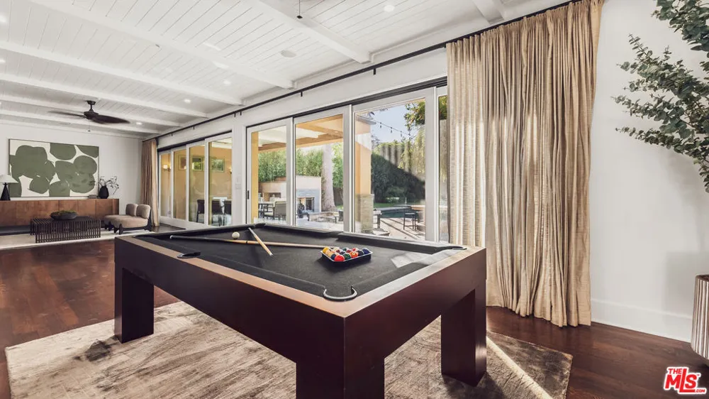 233 Marguerita Avenue Santa Monica, CA 90402