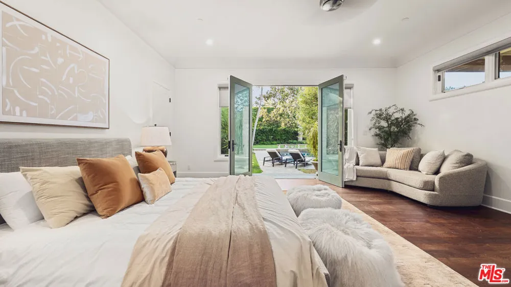 233 Marguerita Avenue Santa Monica, CA 90402