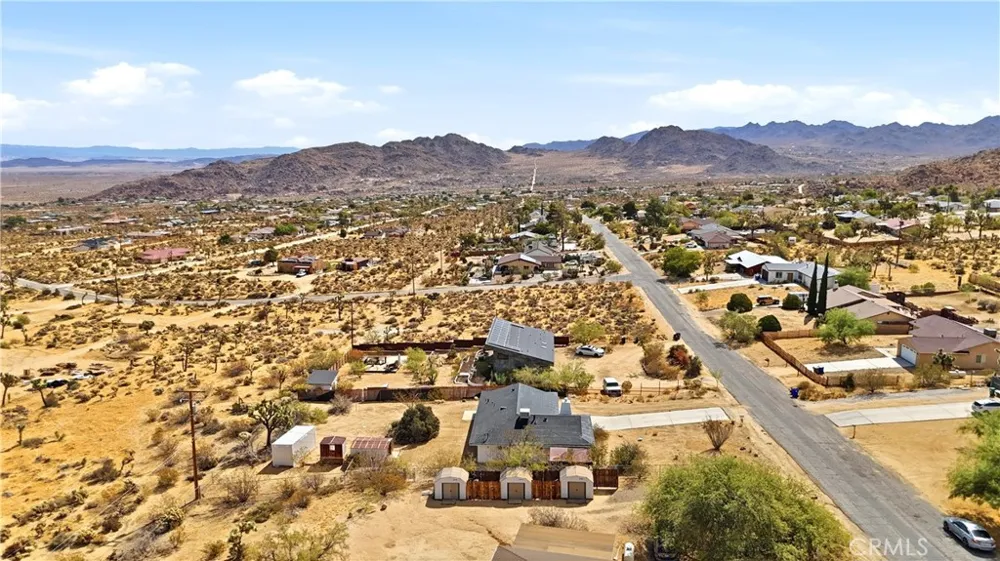 60940 Navajo Joshua Tree, CA 92252