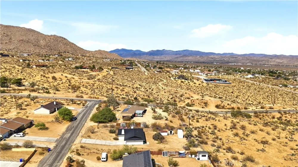 60940 Navajo Joshua Tree, CA 92252