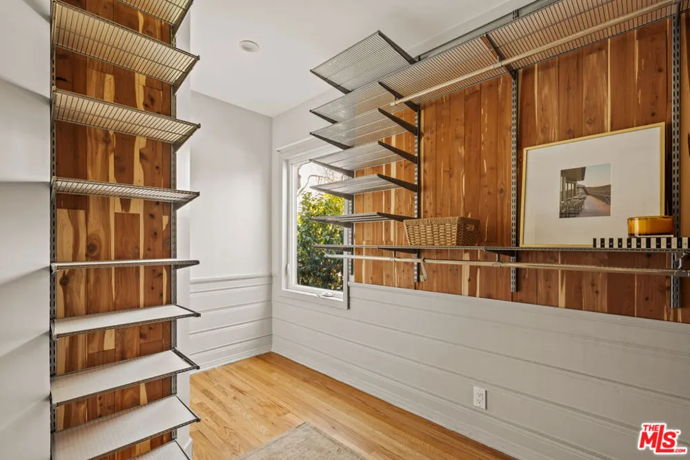 8372 Stewart Avenue Los Angeles, CA 90045