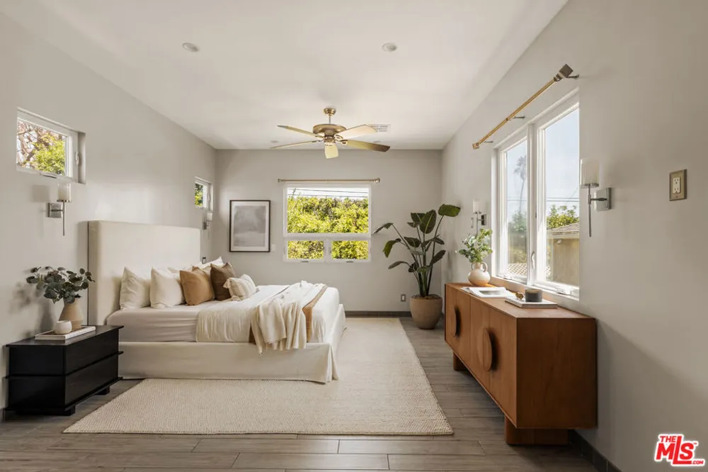 8372 Stewart Avenue Los Angeles, CA 90045