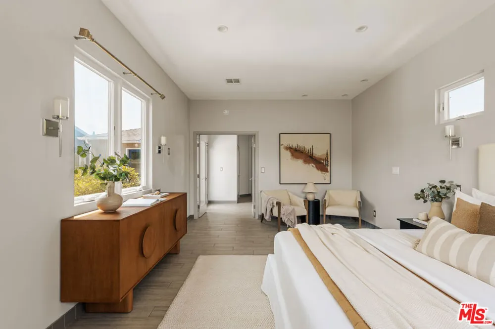 8372 Stewart Avenue Los Angeles, CA 90045
