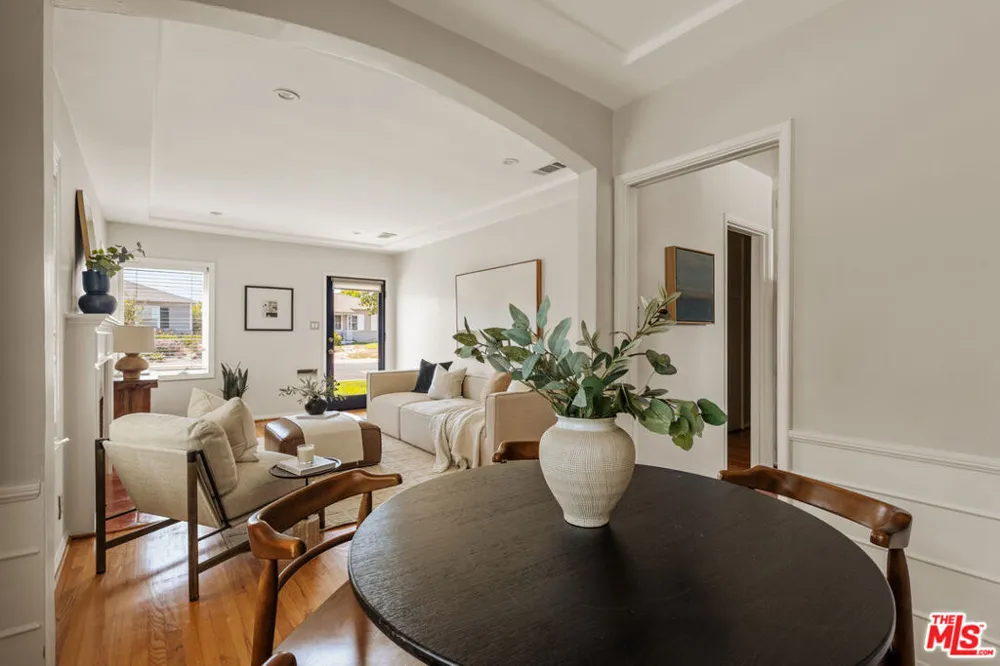 8372 Stewart Avenue Los Angeles, CA 90045