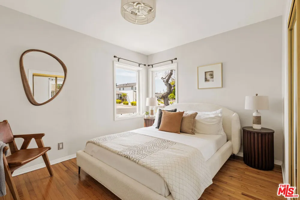 8372 Stewart Avenue Los Angeles, CA 90045