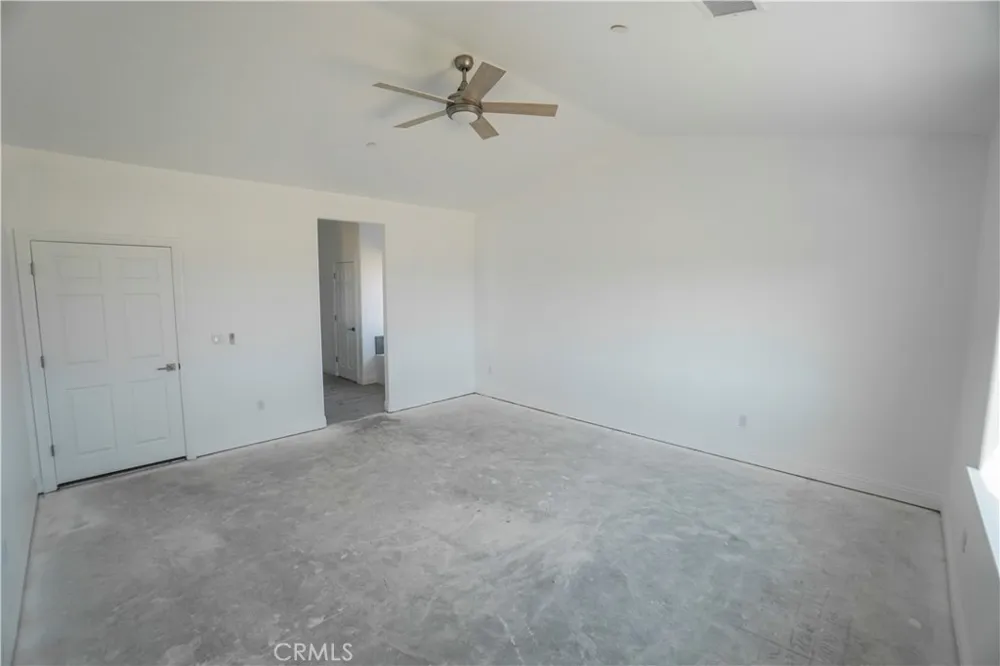 17805 Bangor Avenue Hesperia, CA 92345