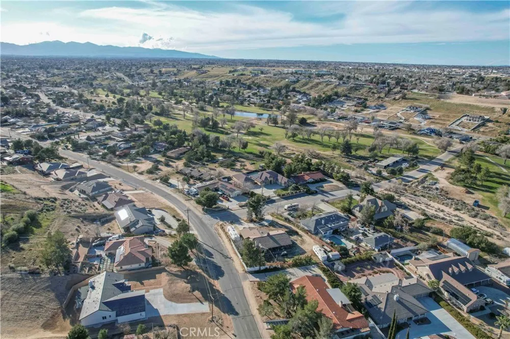 17805 Bangor Avenue Hesperia, CA 92345
