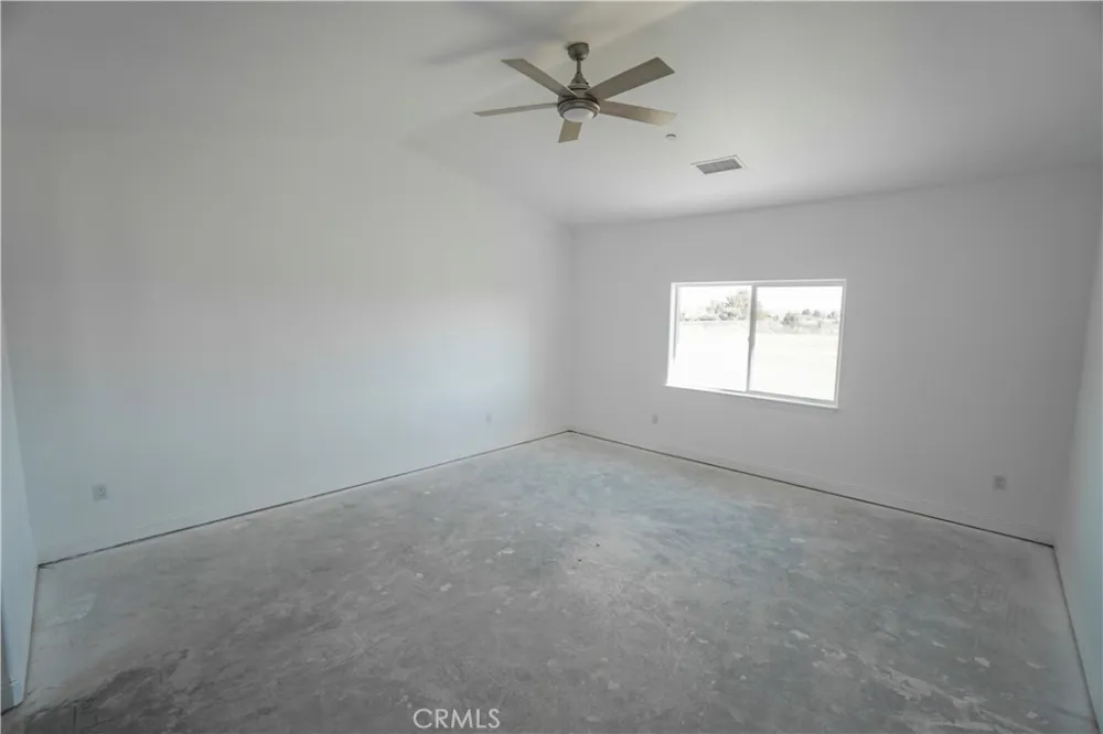 17805 Bangor Avenue Hesperia, CA 92345